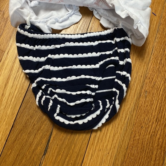 Mudpie Crab 2 Piece Outfit - Picture 2 of 5